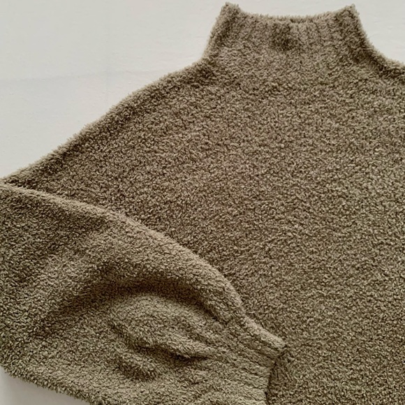 Women’s Urban Outfitters Knit Olive Green Mock Neck Sweater with Bell Sleeves - Picture 2 of 4